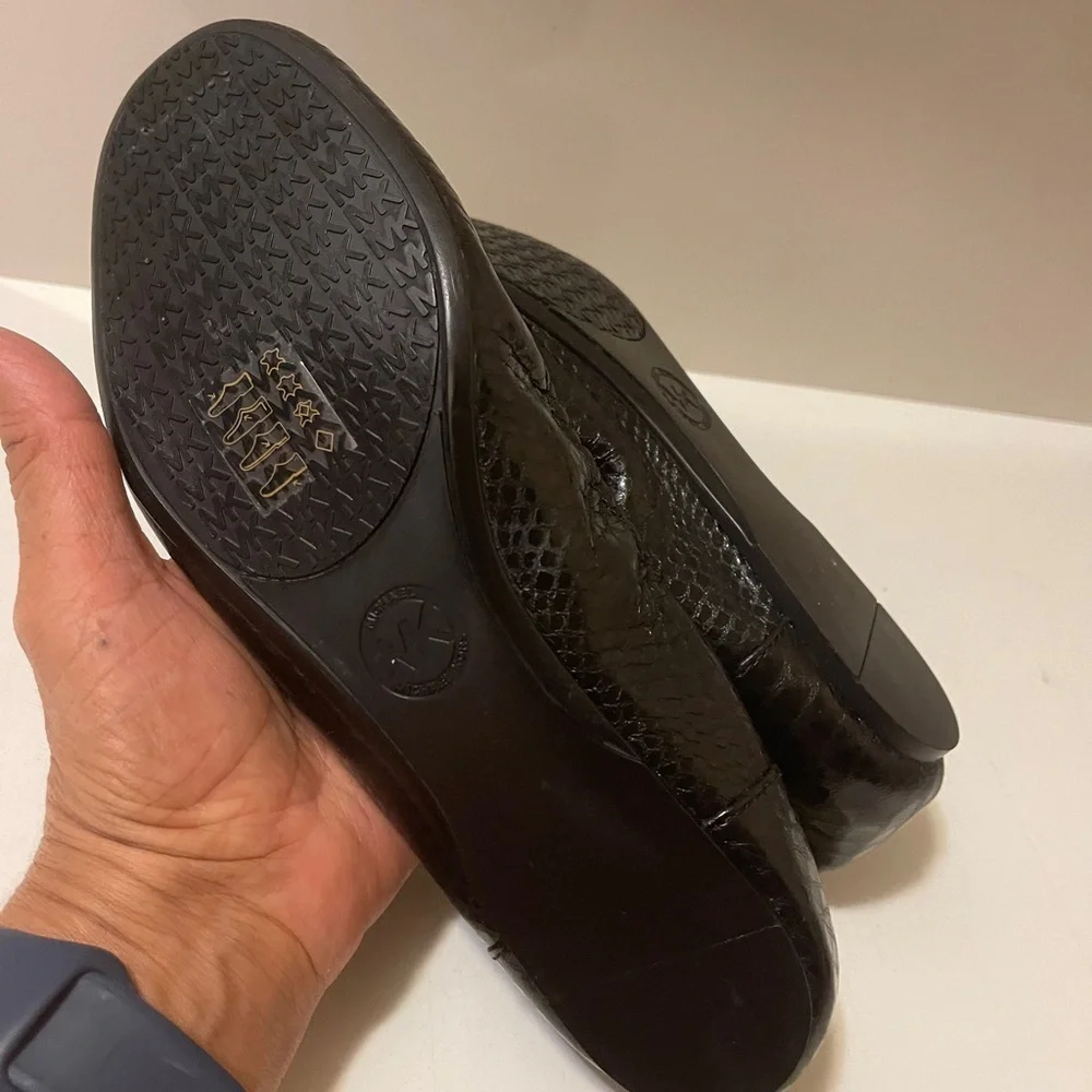 Michael Kors Fulton Black Quilted Leather Ballet Flat Shoes Silver MK.brand new